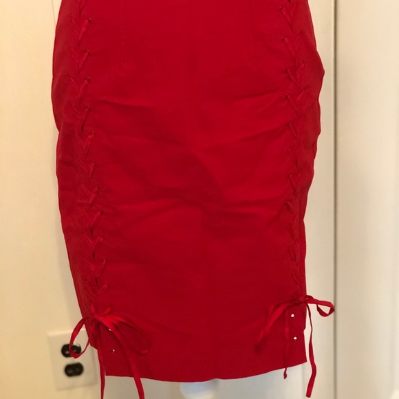 Express Lace-Up Strapless Dress B1 - Picture 4 of 6